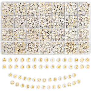 2000 goldene Buchstabenperlen für Armbänder