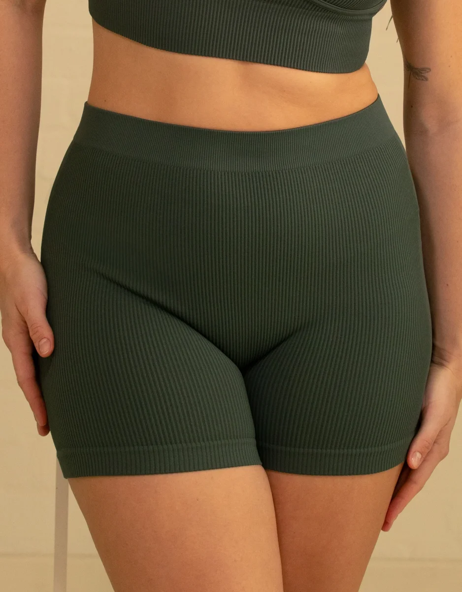 High-Waist-Shorts-Set 2x Freeda Black/Olive – Bild 3